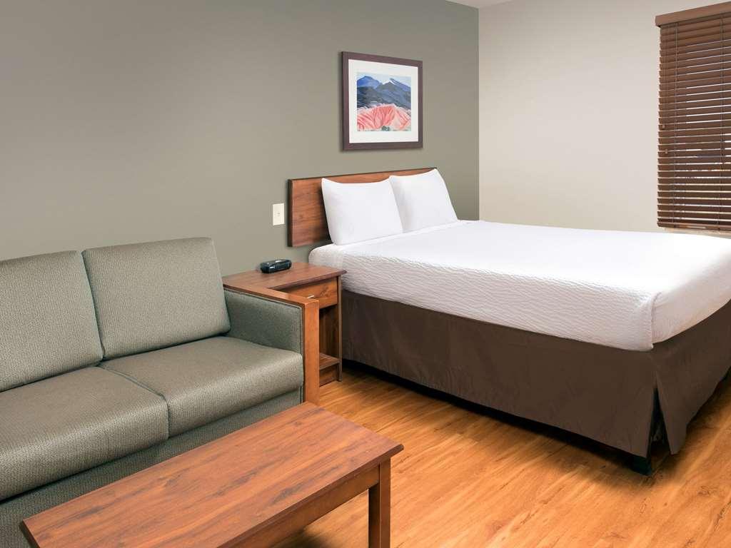 Extended Stay America Select Suites - Charleston - Ashley Phosphate Rd Hanahan Room photo